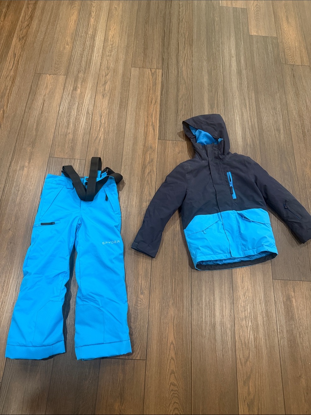 Quiksilver Boys Blue and Black Ski Jacket with Pants